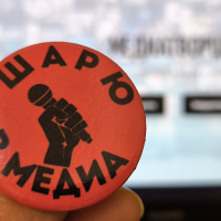 Значок «ШАРЮ В МЕДИА»